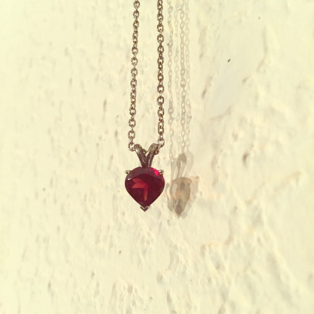 Garnet Heart Pendant in Sterling Silver (8mm)